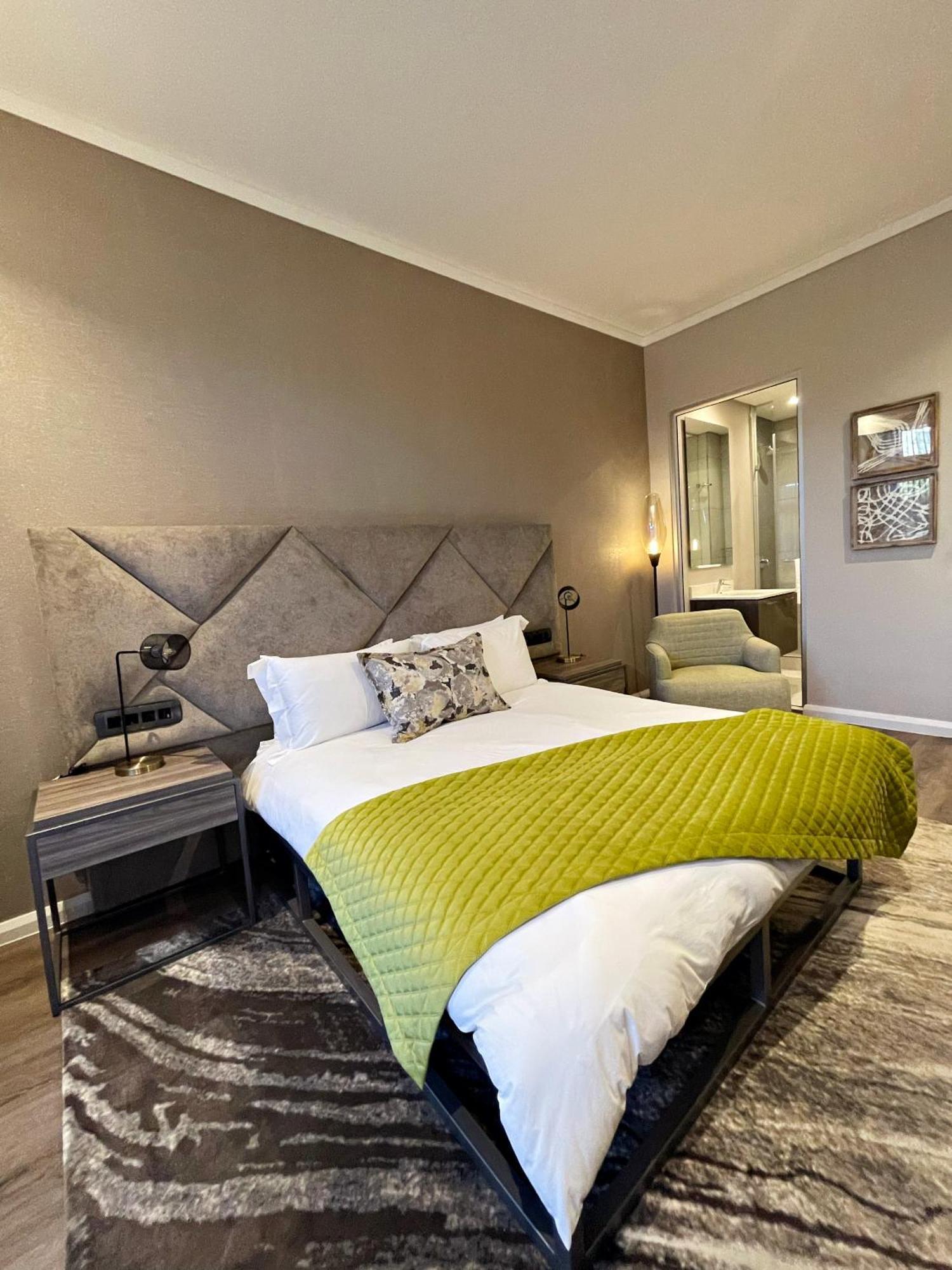 Menlyn Maine Luxury Rentals Pretoria-Noord Exteriér fotografie